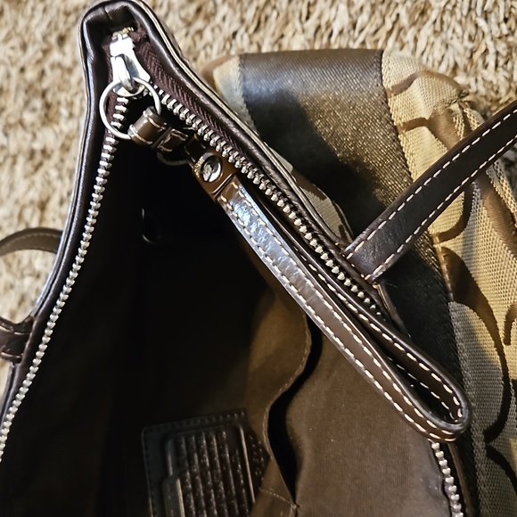 Coach purse - Picture 7 of 11